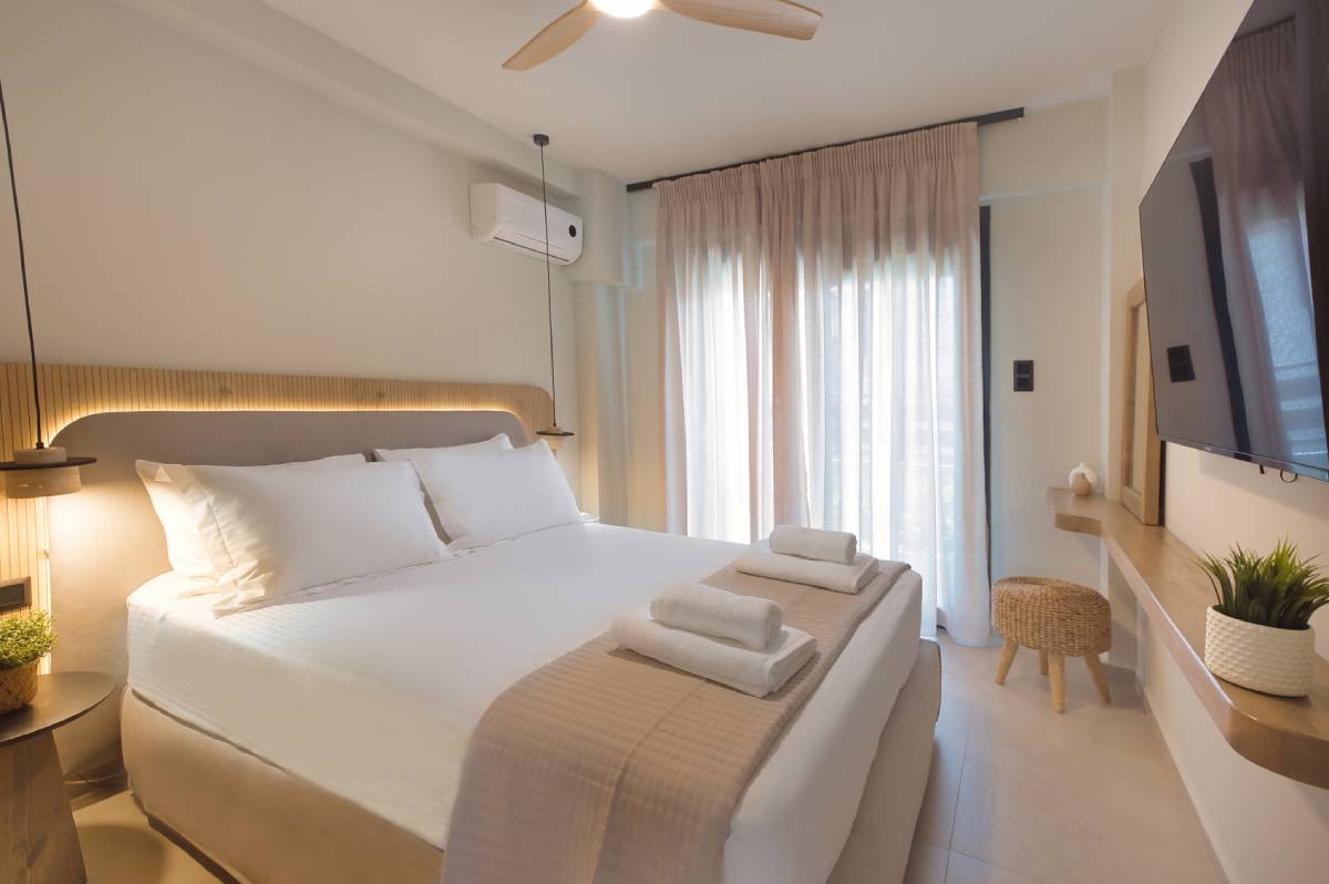 Family Suite with Pool View